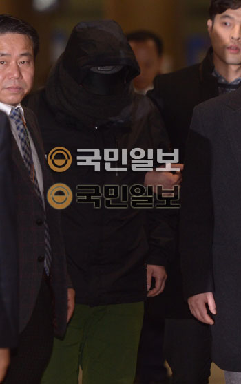 "청와대 폭파 협박 용의자가 27일 오후 인천공항을 통해 입국