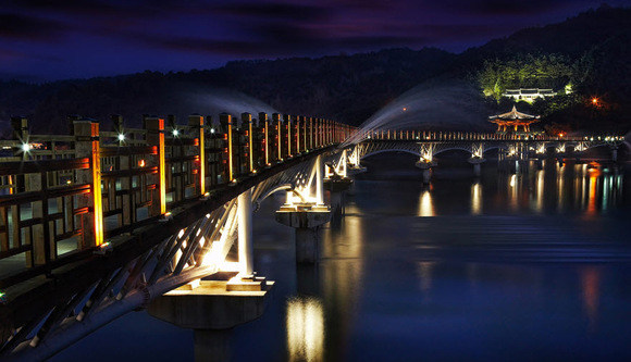 안동 호반나들이길 밤 풍경. 경상북도 제공.