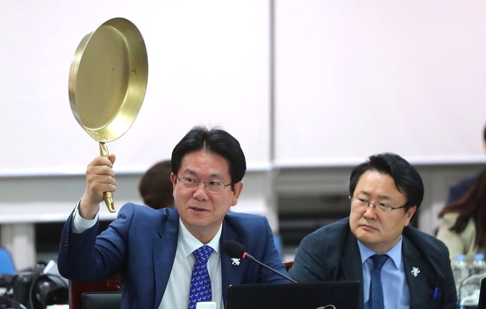 지난 10월 13일 문화체육관광부 국정감사에서 질의하는 이동섭 국민의당 의원. 이동섭 의원실 제공