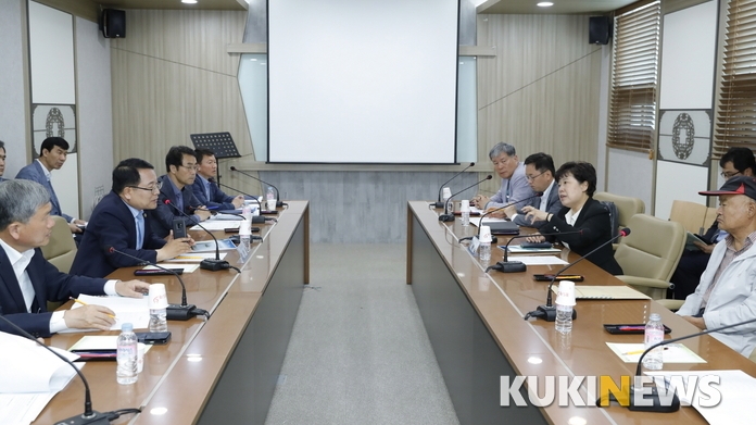 조배숙 의원과의 간담회 모습.