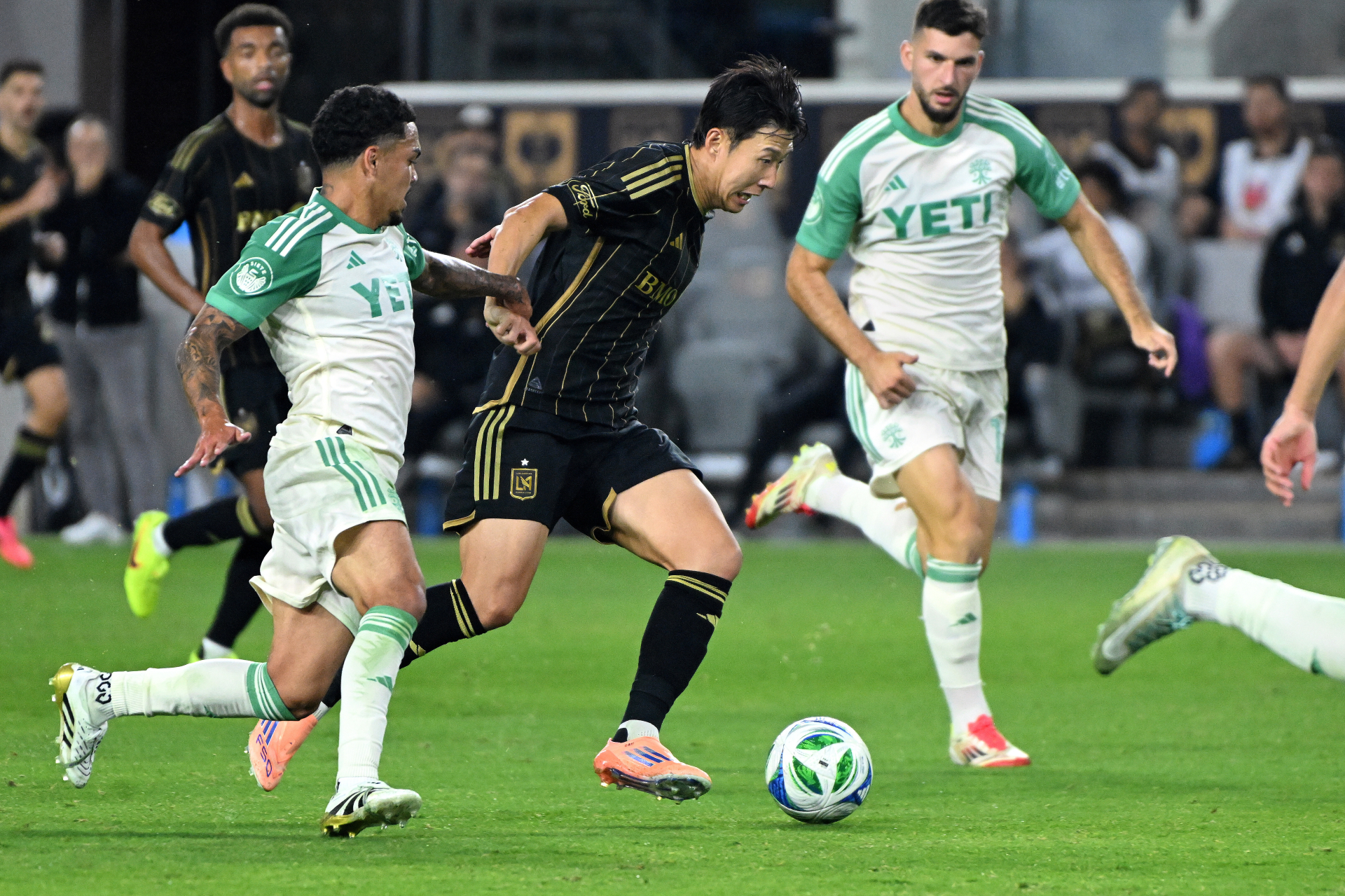 손흥민, 플레이오프 1골 1도움 맹활약…LAFC, 준준결승 진출