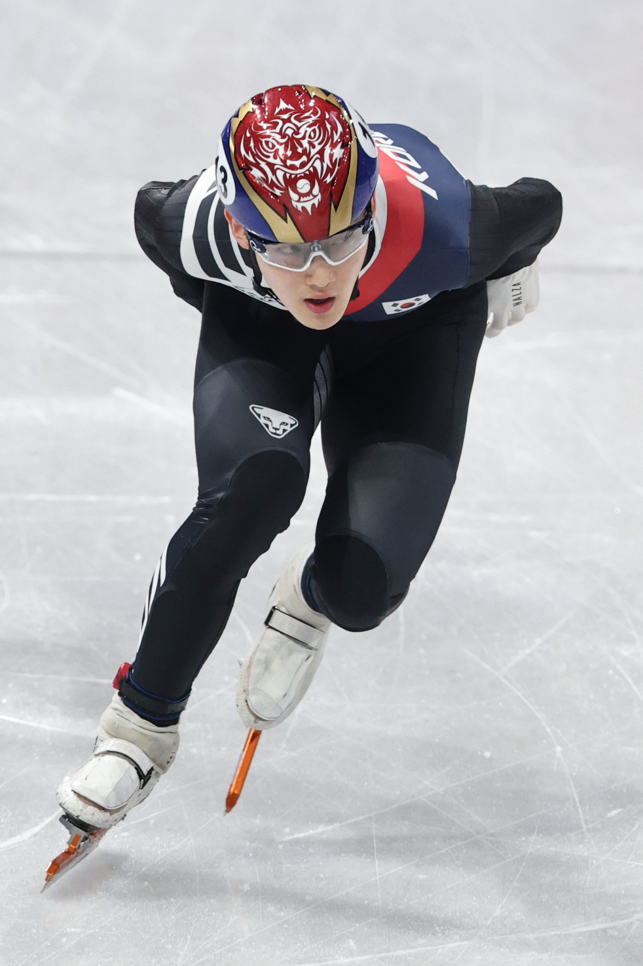 막내의 값진 질주…임종언, 쇼트트랙 1000m 동메달 획득 [밀라노 동계올림픽]