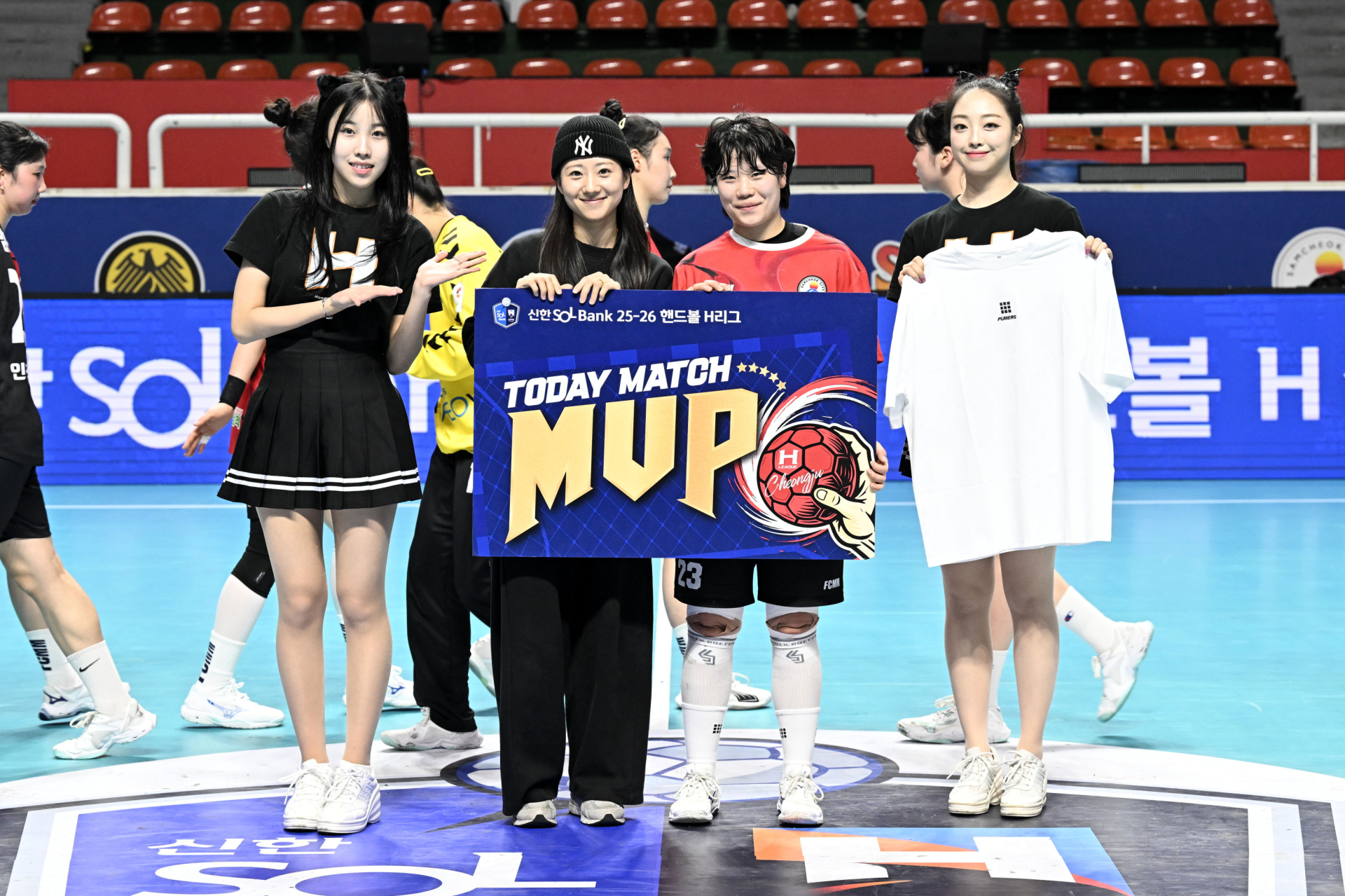 삼척시청, 인천시청 꺾고 반등 성공…선두 추격 나서 [H리그]