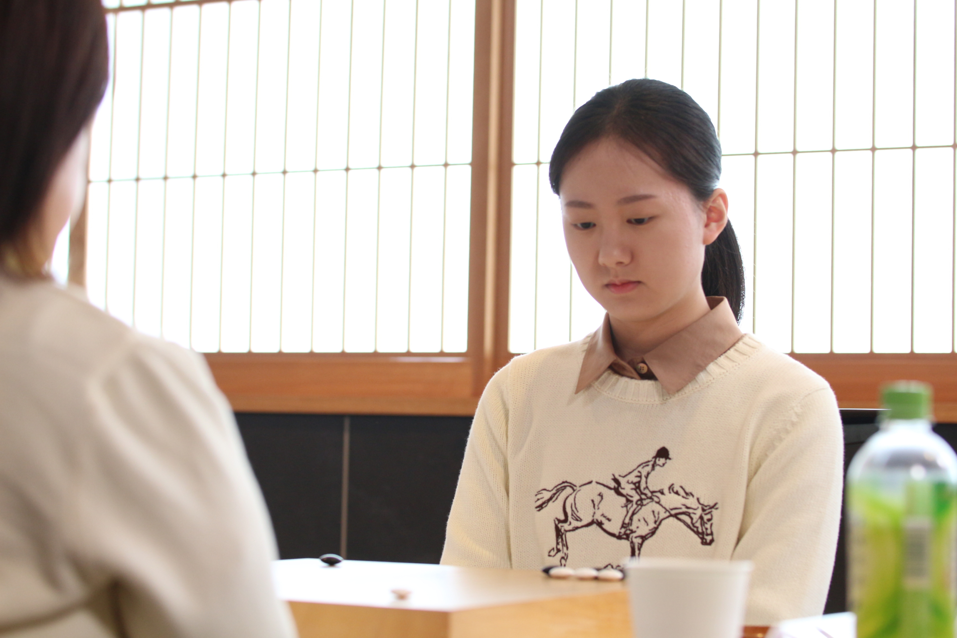 ‘바둑 여왕’ 김은지, 일본 가토 지에 꺾고 센코컵 4강 진출